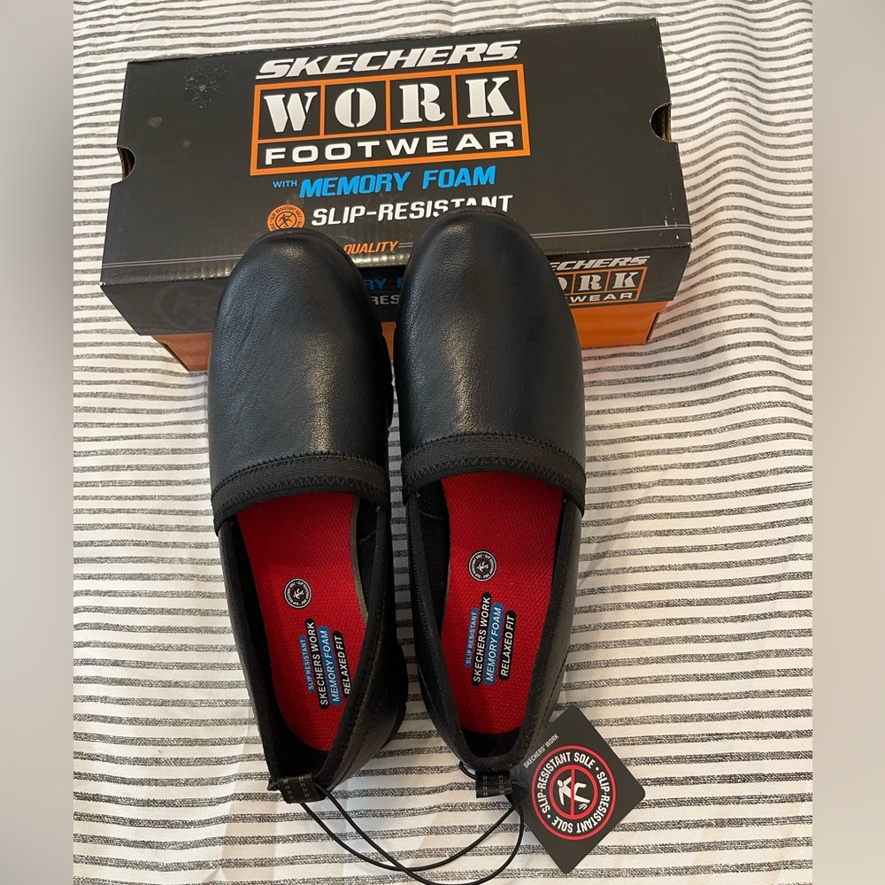 NWT Skechers Work Shoes size 8.5